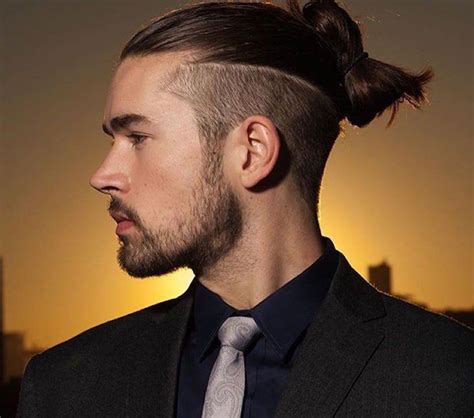 Coiffure Homme Degrade Queue De Cheval Coupe Cheveux。